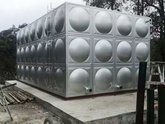 Tanques de água de aço inoxidável polido isolado 1,0 MPa 0,6 MPa Para exterior