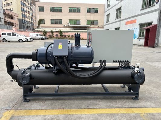 Chiller refrigerado a água com fluxo de arrefecimento de 59,5 m3/h 5-35.C Intervalo de temperatura 380-415V Fornecimento de energia